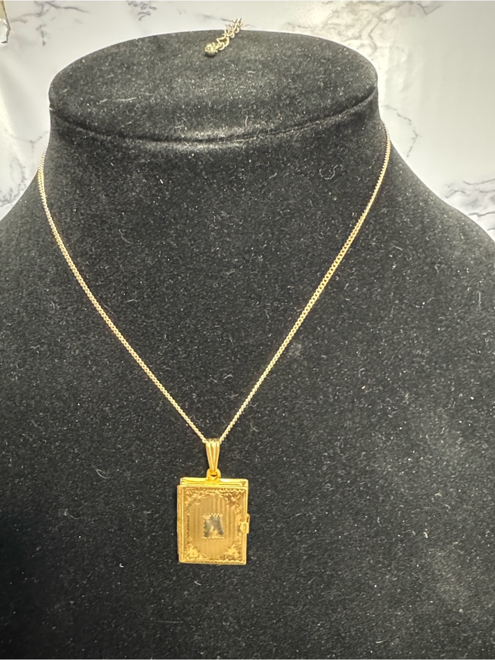 VTG Source Unknown Gold Book Locket Necklace